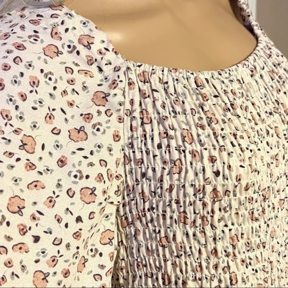 KENDALL & KYLIE Beige Cream Blouse Top - Picture 2 of 5